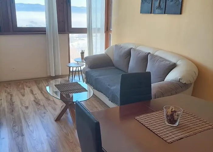 Private Maxim Μπάνσκο