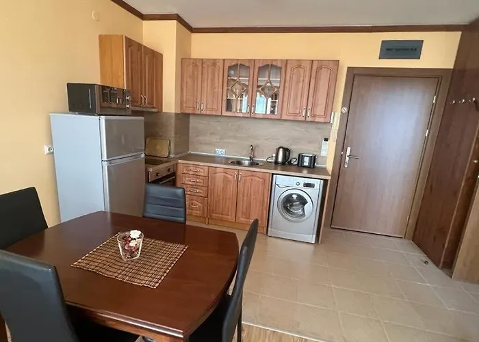 частен максим